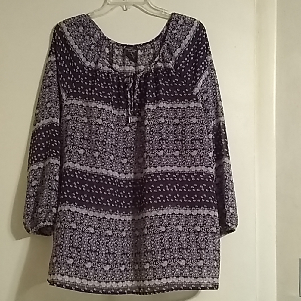 Faded Glory Purple & White pullover top